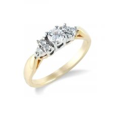 A stunning 18ct Yellow Gold Diamond Engagement Ring 0.50ct