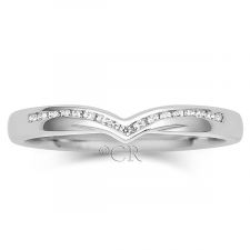 18ct White Gold Diamond Shaped Wedding Ring 0.09ct